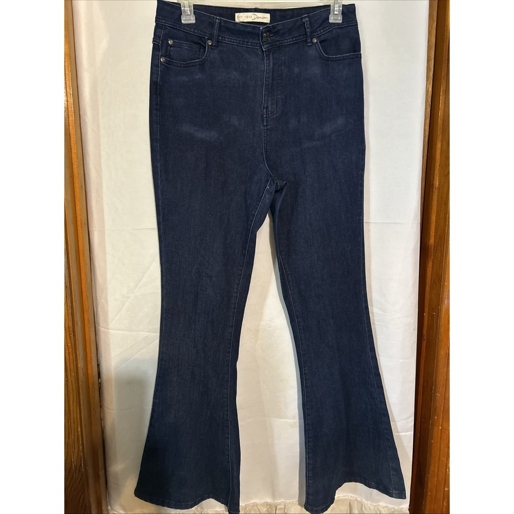 Cato Women's Dark Wash Flare Super Hi-rise Jeans Size 14 Stretch 34/33